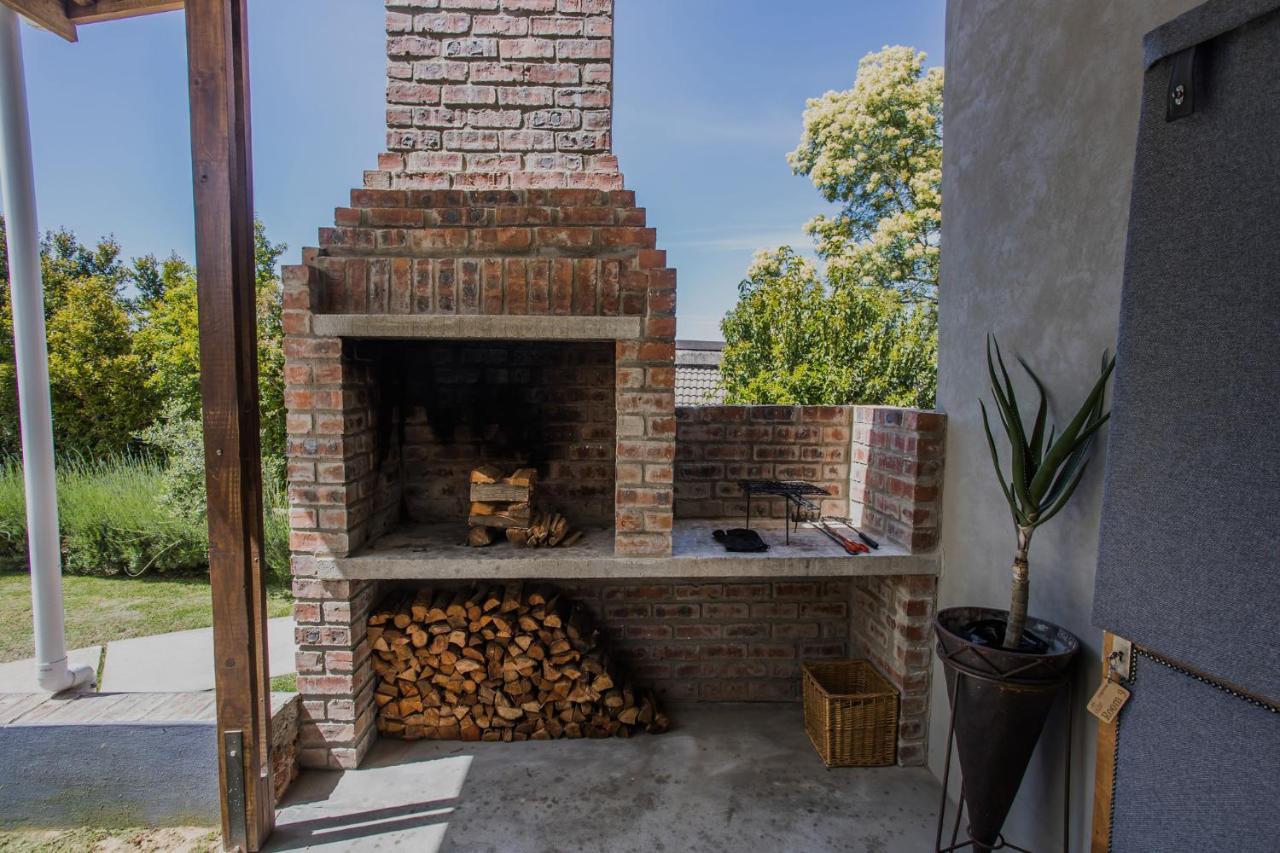 A Hilltop Country Retreat Swellendam Exterior foto